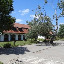 Sterbetz István Túzokvédelmi Látogatóközpont KMNP, Dévaványa - Külső kép