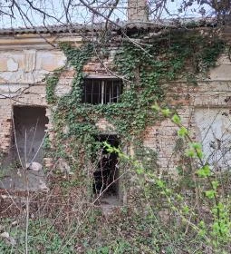 Strasszer-kastély romjai