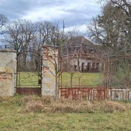 Strasszer-kastély romjai Igar - Külső kép