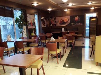 Super 8 Önkiszolgáló Étterem Budapest