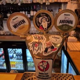 Szabad Bisztró - Új Hely, Budapest - Étel/ital