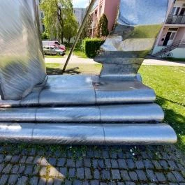 Szabadság kapuja Tata - Egyéb