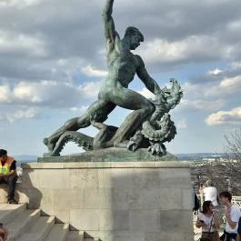 Szabadság szobor, Budapest - Külső kép