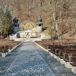 Szabadtéri oltár Mátraverebély - Külső kép