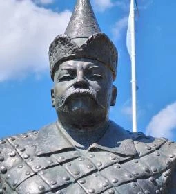 Szabolcs vezér-szobor