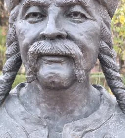 Szabolcs vezér szobra