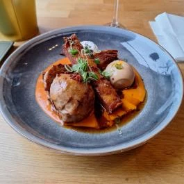 Szaletly Vendéglő & Kert Budapest - Étel/ital