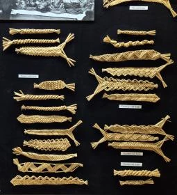 SZALMA-KINCS-TÁR - Nemzetközi Szalmagyűjtemény