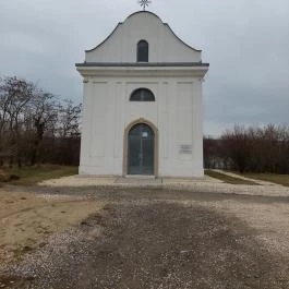 Szapáry-Eötvös kápolna Ercsi - Külső kép