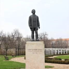 Szapáry Gyula Szolnok - Külső kép