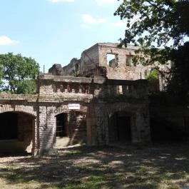 Széchenyi-Wenckheim kastélyrom Békéscsaba - Külső kép