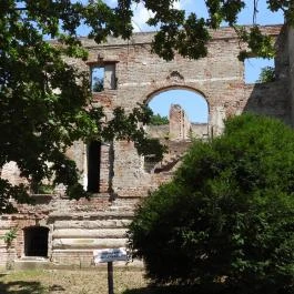 Széchenyi-Wenckheim kastélyrom Békéscsaba - Külső kép