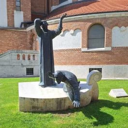 Szegedi Zsidó Hitközség áldozatainak emlékére Szeged - Külső kép