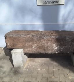 10. legjobb látnivaló: Szégyenkő