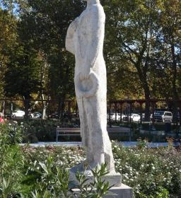 38. legjobb látnivaló: Székelyhidi Szekrényessy Kálmán szobra