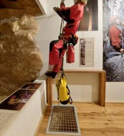 Szemlő-hegyi barlang