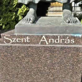 Szent András apostol szobra, Tóalmás - Külső kép
