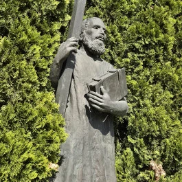 Szent András apostol szobra, Tóalmás - Külső kép