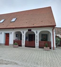 Szent Anna Fogadó étterme