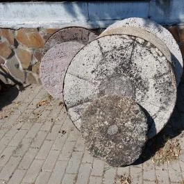 Szent Anna-templom, Bér - Egyéb