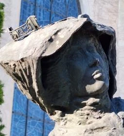 Szent Erzsébet-szoborcsoport