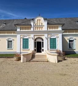 Szent Gaál Kastély és Borház