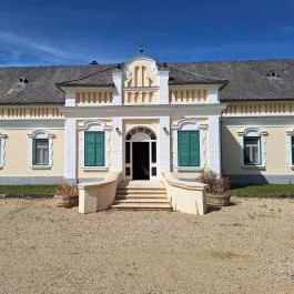 Szent Gaál Kastély és Borház Zomba - Külső kép