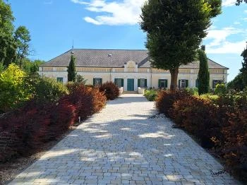 Szent Gaál Kastély és Borház Zomba