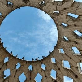 Szent Gellért téri díszkút, Budapest - Belső