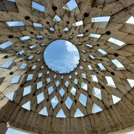 Szent Gellért téri díszkút, Budapest - Belső