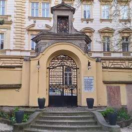 Szent György nagyvértanú szerb ortodox templom, Budapest - Külső kép
