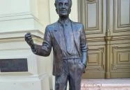 Szent-Györgyi Albert-szobor Szeged