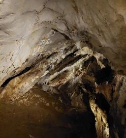 Szent István-cseppkőbarlang