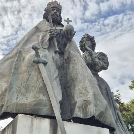 Szent István és Gizella királyné Kapuvár - Külső kép