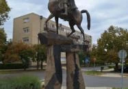 Szent István lovas szobra Tab