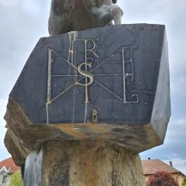 Szent István lovas szobra, Tab - Egyéb