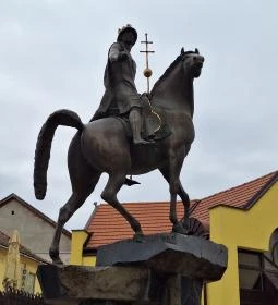 Szent István lovas szobra