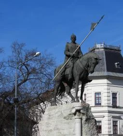 Szent István-lovasszobor