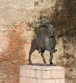 Szent István lovasszobra