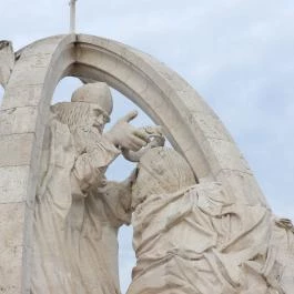 Szent István megkoronázása szoborcsoport Esztergom - Egyéb