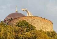 Szent István megkoronázása szoborcsoport Esztergom