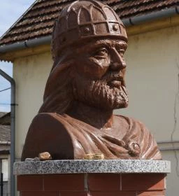 Szent István mellszobor