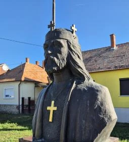 Szent István mellszobra