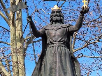 Szent István-szobor Szekszárd