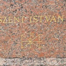 Szent István szobor Bicske - Egyéb