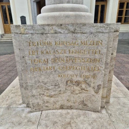 Szent István-szobor, Tokaj - Külső kép