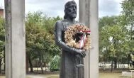 Szent István szobor Aba - Külső kép