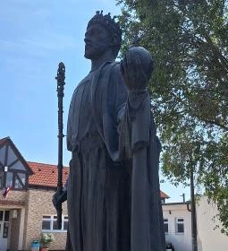 303. legjobb látnivaló: Szent István-szobor