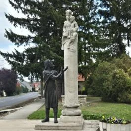 Szent István Szűz Mária kegyeibe ajánlja Magyarországot Bakonyszentkirály - Külső kép