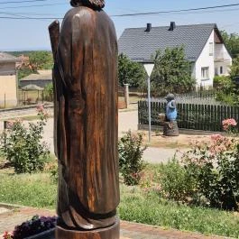 Szent József Jen? - Külső kép